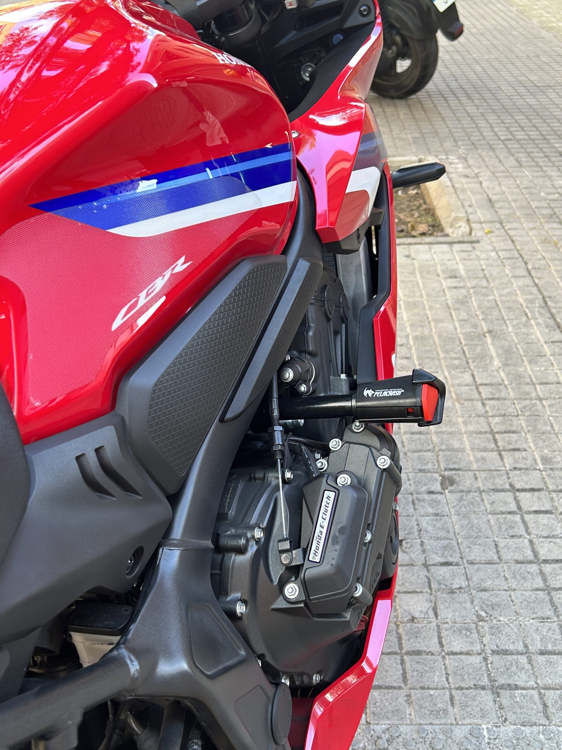 CBR650 F/R-2024-25 E CLUTCH NEW CBR HONDA Pelacrash® Factory - Imagen 31