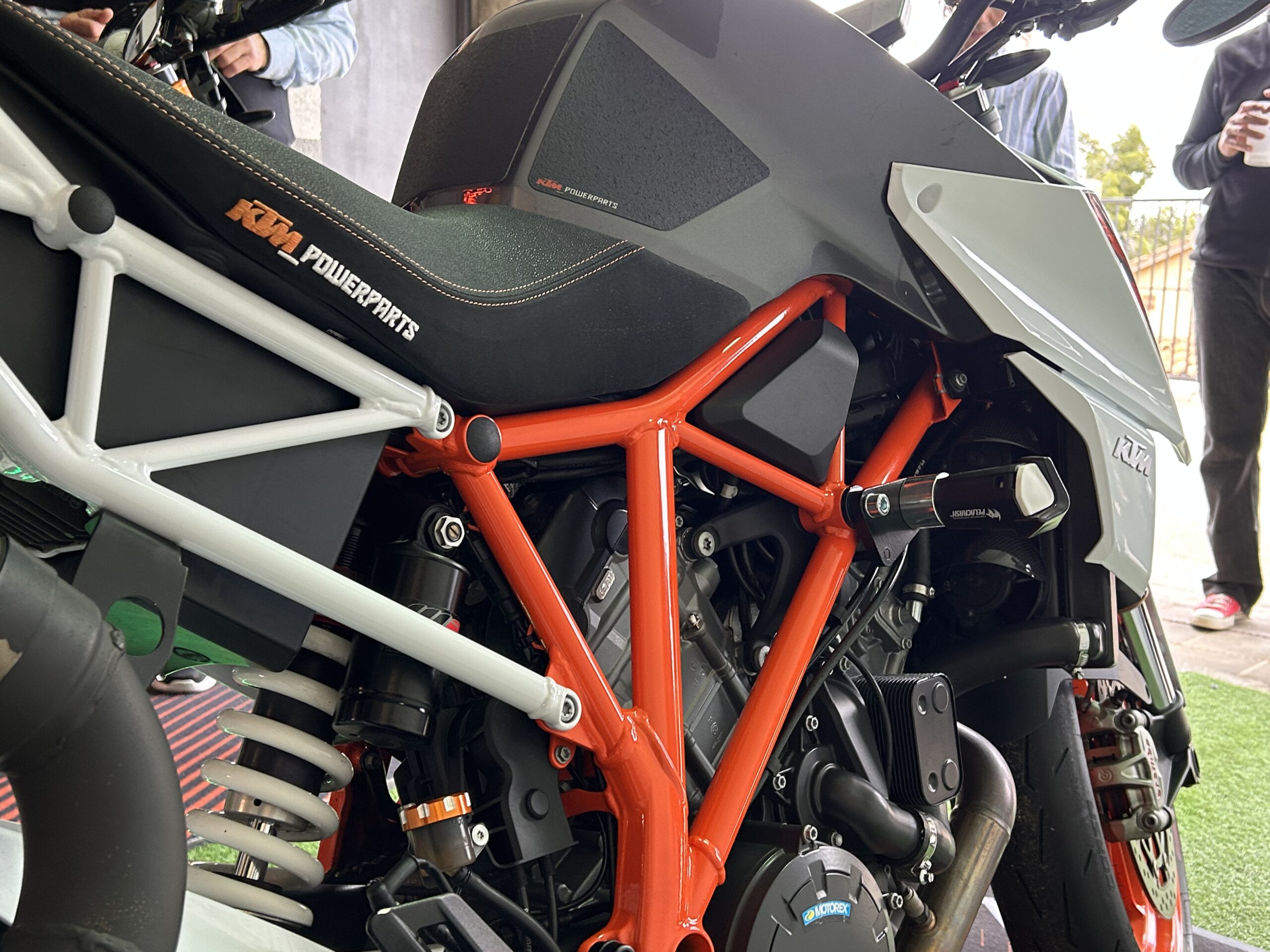 125 SUPERDUKE 2009-23/200/390 DUK KTM Pelacrash® Factory - Imagen 31